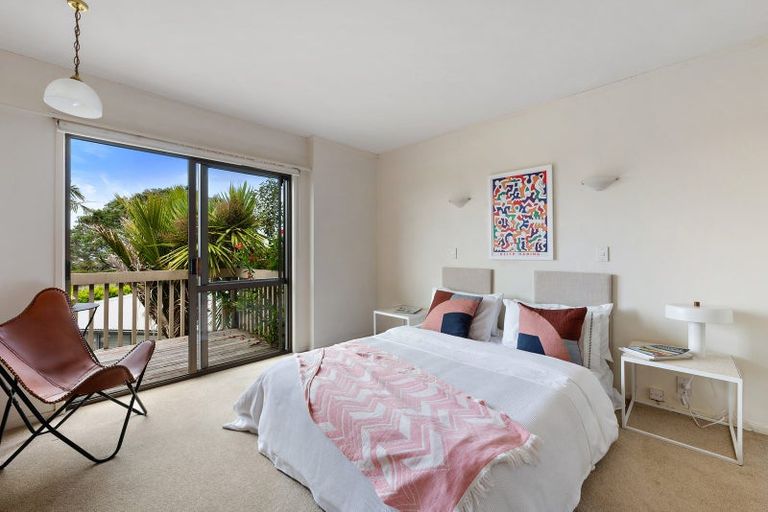 Photo of property in 3/3 Peter Terrace, Castor Bay, Auckland, 0620