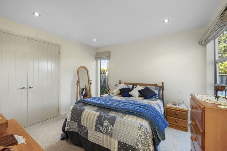 Photo of property in 4 St Andrews Parkway, Waiwhakaiho, New Plymouth, 4312