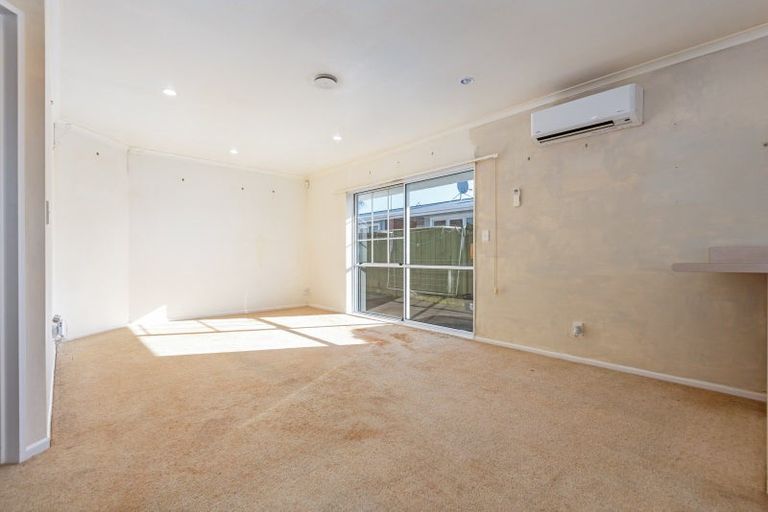 Photo of property in 106 Cook Street, West End, Palmerston North, 4410