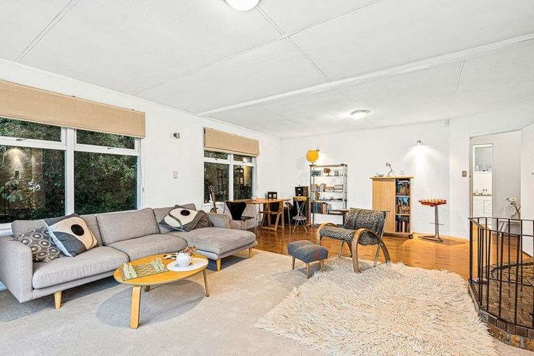 Photo of property in 317 Don Buck Road, Massey, Auckland, 0614