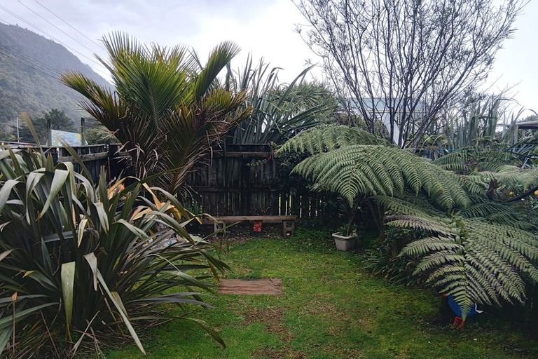 Photo of property in 96 Torea Street, Granity, 7823