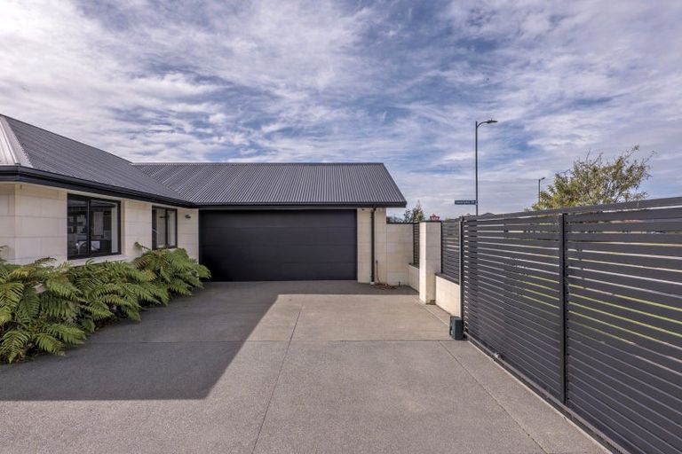 Photo of property in 6 Emma Street, Marshland, Christchurch, 8083