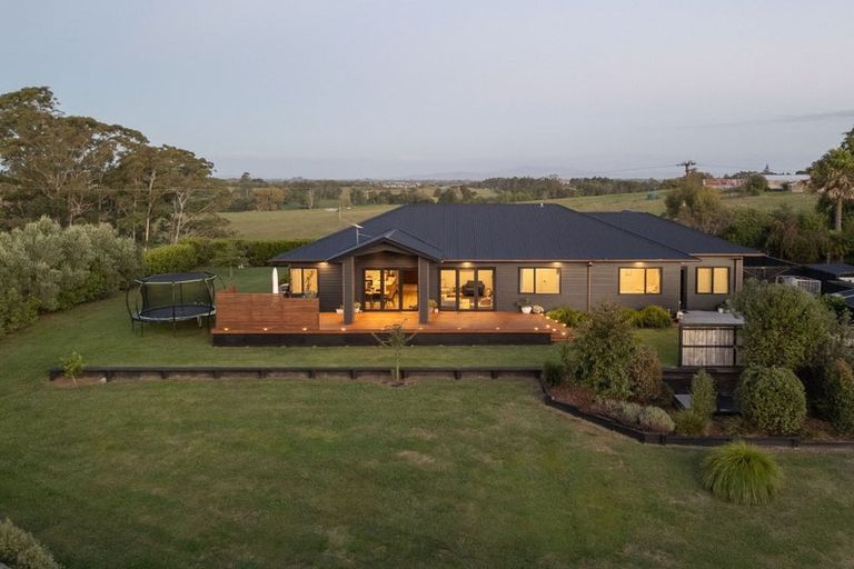 Photo of property in 9 Hall Road, Peacocke, Hamilton, 3282