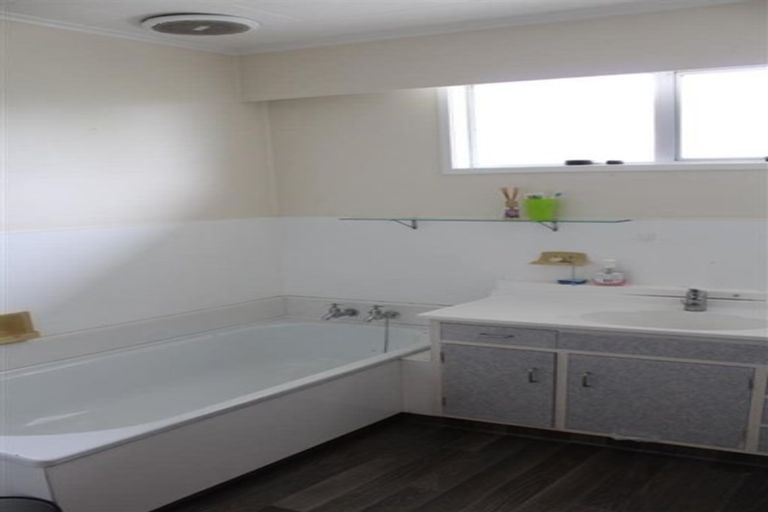 Photo of property in 222b Old Farm Road, Hamilton East, Hamilton, 3216