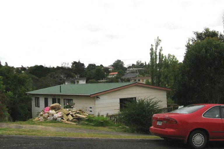 Photo of property in 18 Lanigan Street, Birkdale, Auckland, 0626