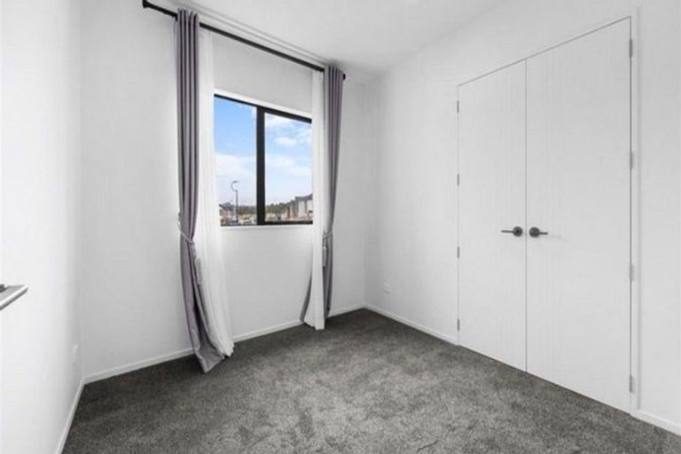 Photo of property in 57 Drumbuoy Drive, Flat Bush, Auckland, 2019