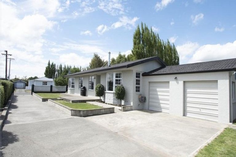 Photo of property in 3 Church Street, Winton, 9720