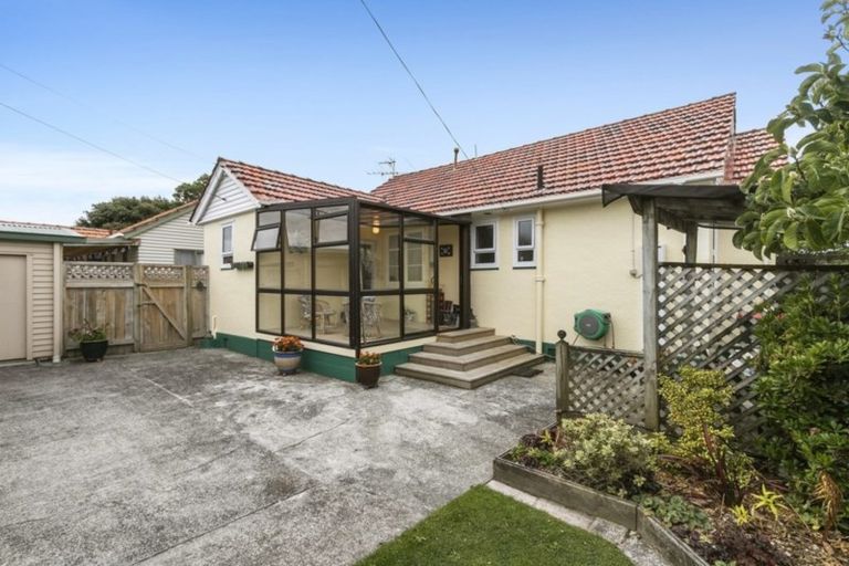 Photo of property in 18 Jutland Street, Waterloo, Lower Hutt, 5011