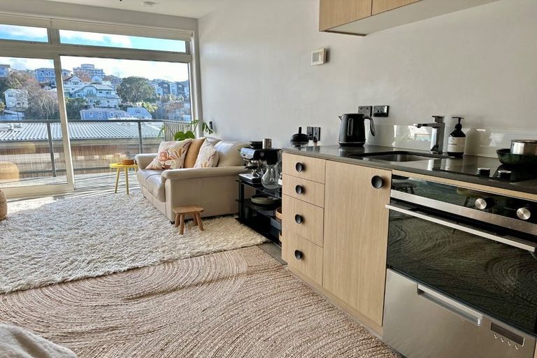 Photo of property in Vedado Apartments, 405/41 Hopper Street, Mount Cook, Wellington, 6011