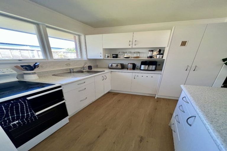 Photo of property in 2/179 Victoria Road, Devonport, Auckland, 0624