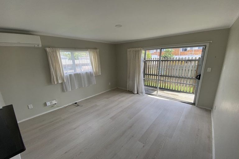 Photo of property in 1/92 Kenderdine Road, Papatoetoe, Auckland, 2025