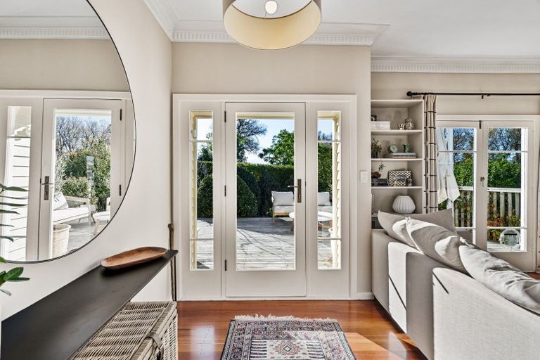 Photo of property in 113a Chaucer Road, Hospital Hill, Napier, 4110