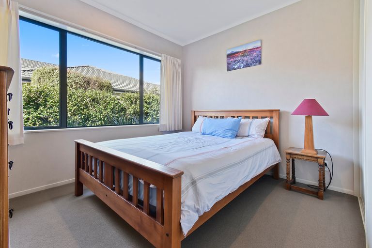 Photo of property in 43 Turnberry Drive, Wattle Downs, Auckland, 2103