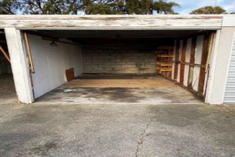 Photo of property in 2/90 Charles Street, Waltham, Christchurch, 8011