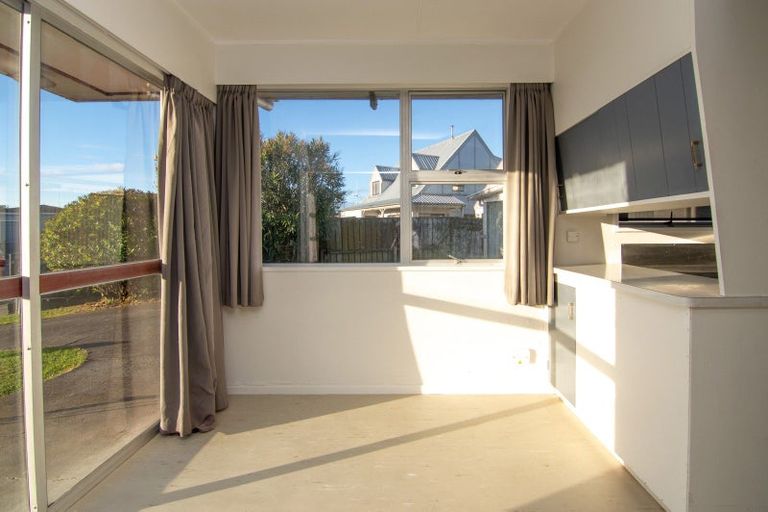 Photo of property in 10 Bruce Place, Highbury, Palmerston North, 4412