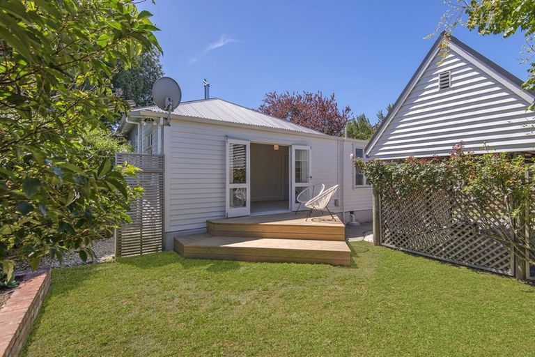 Photo of property in 124 Edward Avenue, Edgeware, Christchurch, 8013