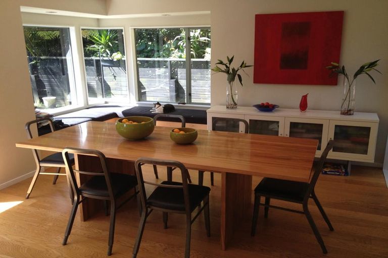 Photo of property in 90 Park Road, Titirangi, Auckland, 0604