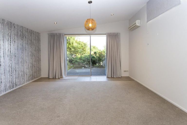 Photo of property in 7 Maurice Knowles Lane, Cashmere, Christchurch, 8022