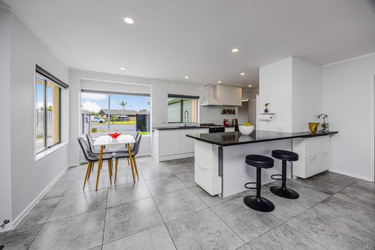 Photo of property in 47 Davington Way, Burswood, Auckland, 2013