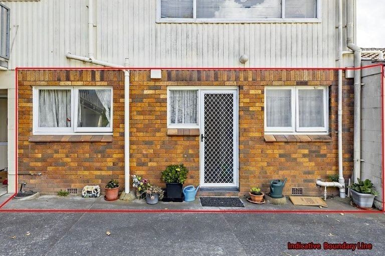 Photo of property in 4/100 Coronation Road, Papatoetoe, Auckland, 2025