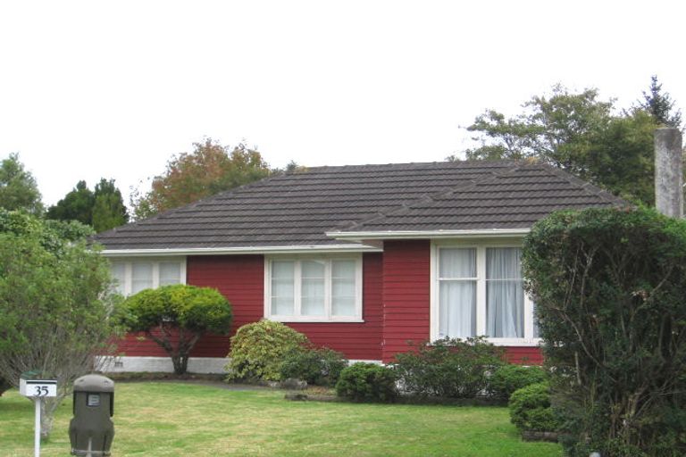Photo of property in 35 Te Kanawa Crescent, Henderson, Auckland, 0610