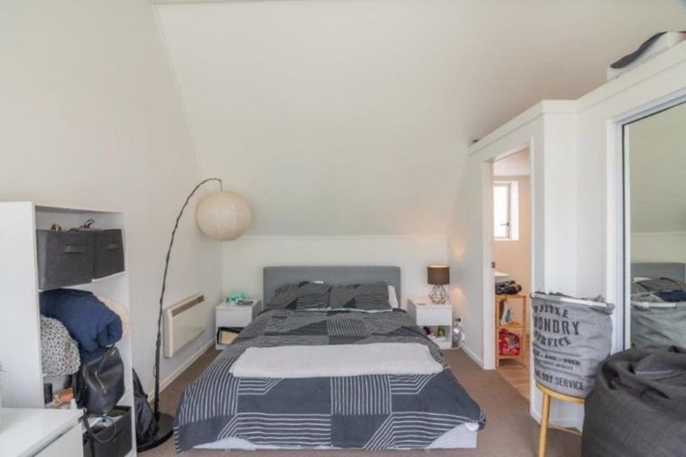 Photo of property in Mcfarlane Mews, 2u8 Mcfarlane Street, Mount Victoria, Wellington, 6011