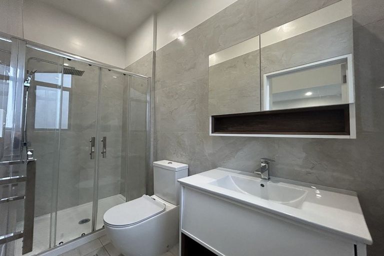 Photo of property in 1 Rangimarie Close, Opaheke, Papakura, 2113