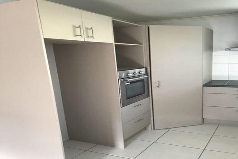 Photo of property in 70c Kayes Road, Pukekohe, 2120