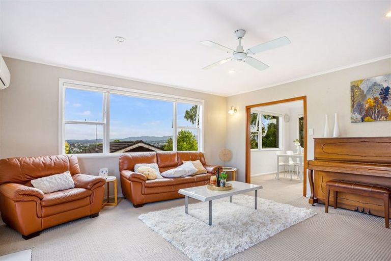 Photo of property in 12 Crompton Road, Massey, Auckland, 0614