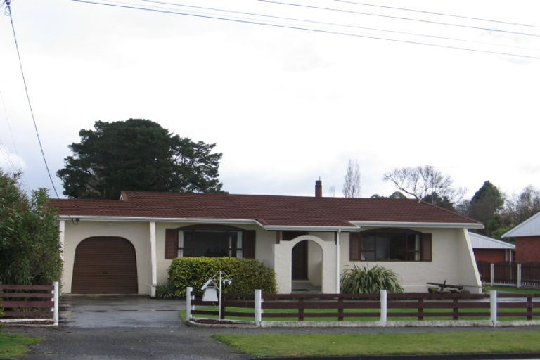 Photo of property in 14 Chamberlain Road, Masterton, 5810