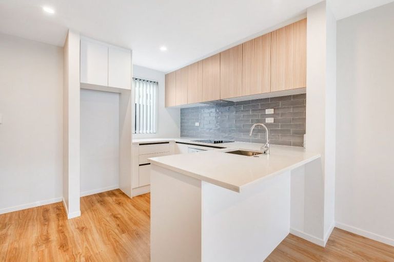 Photo of property in 5 Hinonga Loop, Silverdale, 0932