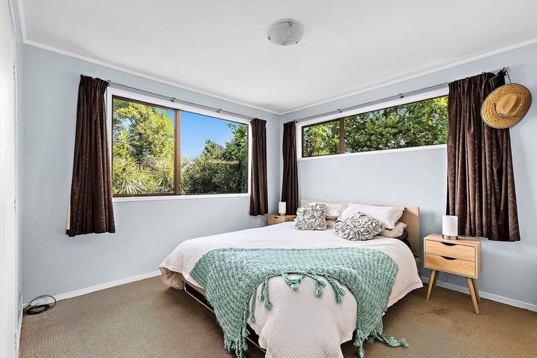 Photo of property in 5 Foley Place, Torbay, Auckland, 0632