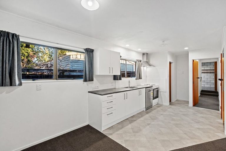 Photo of property in 2/20 Roulston Street, Pukekohe, 2120