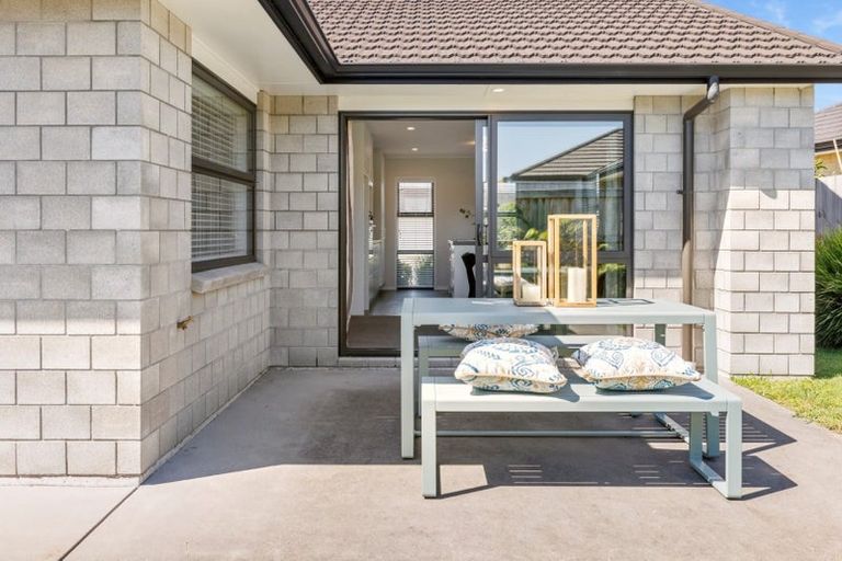 Photo of property in 11 Kahuparere Crescent, Pyes Pa, Tauranga, 3112