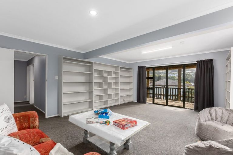 Photo of property in 6 Ensign Lane, Whitby, Porirua, 5024