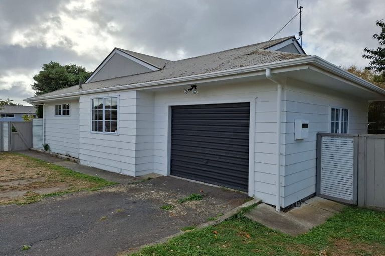 Photo of property in 5 Ross Grove, Paraparaumu, 5032