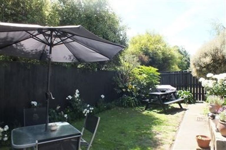 Photo of property in 2/69a Mandeville Street, Riccarton, Christchurch, 8011