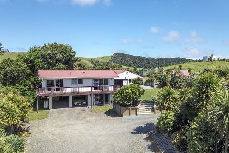 Photo of property in 476 Rehutai Road, Baylys Beach, Dargaville, 0377