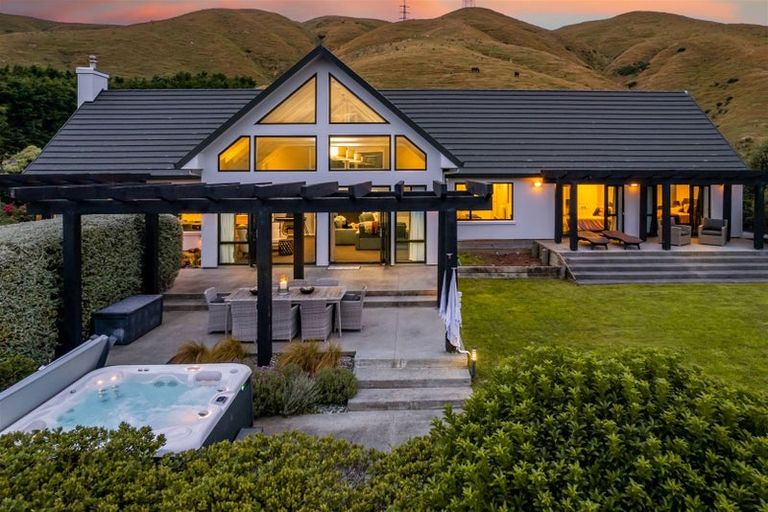 Photo of property in 830 Ohariu Valley Road, Ohariu, Wellington, 6037