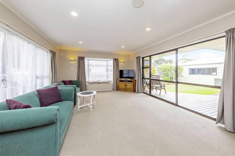 Photo of property in 2/34 Cambridge Terrace, Papatoetoe, Auckland, 2025