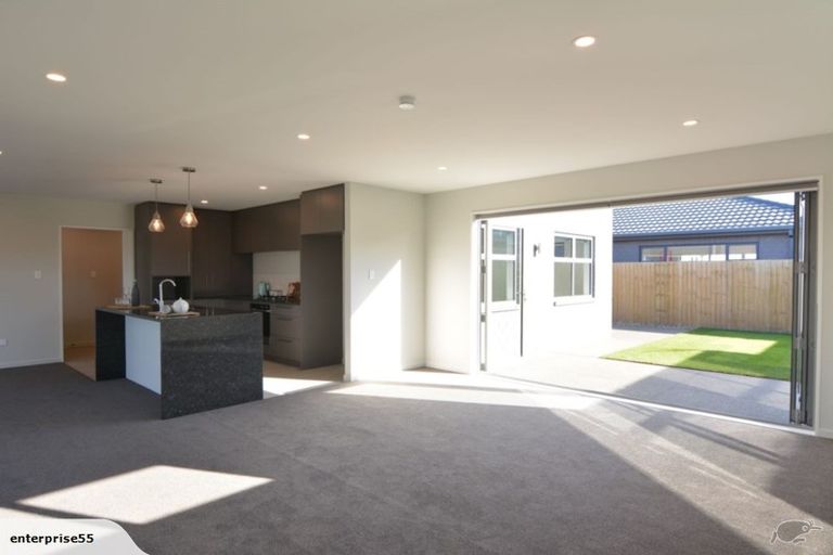 Photo of property in 7 Ardnave Lane, Broomfield, Christchurch, 8042