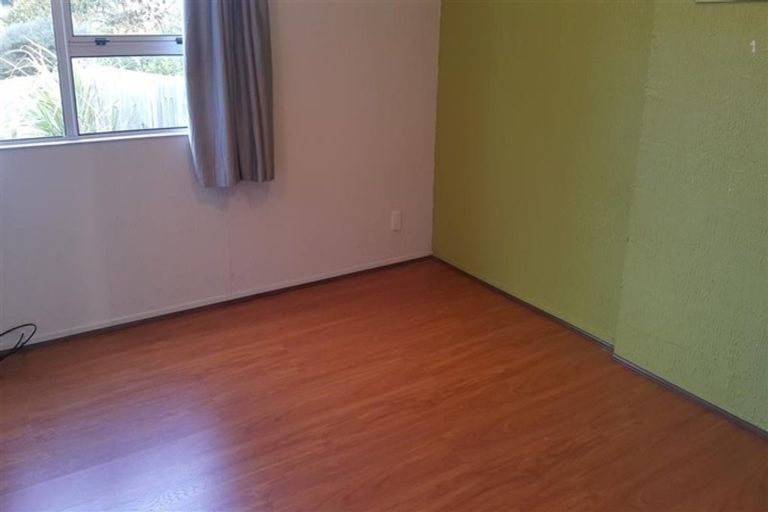 Photo of property in 12a Manuka Road, Glenfield, Auckland, 0629