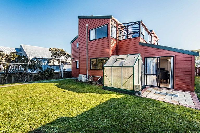 Photo of property in 53 Erris Street, Johnsonville, Wellington, 6037