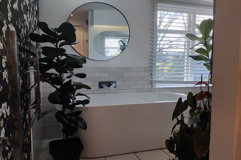 Photo of property in 61a Mortimer Terrace, Brooklyn, Wellington, 6021