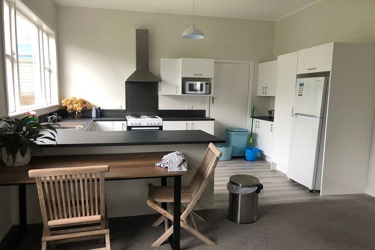 Photo of property in 10 Hohiria Road, Hataitai, Wellington, 6021