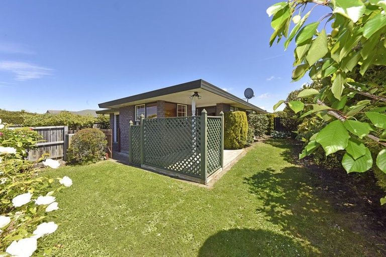 Photo of property in 54 Aorangi Road, Bryndwr, Christchurch, 8053