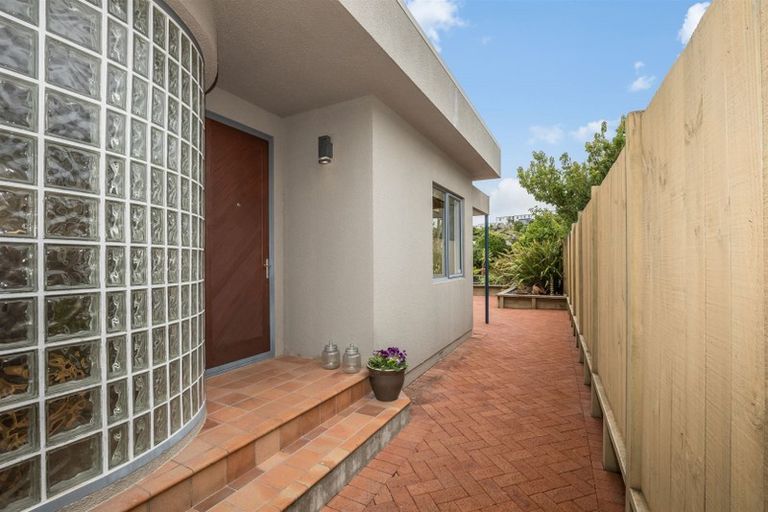 Photo of property in 5 Clifford Road, Johnsonville, Wellington, 6037