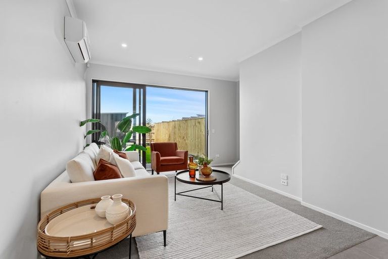 Photo of property in 88 Symes Drive, Red Beach, 0932