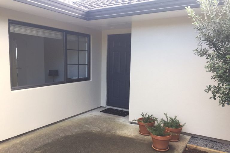 Photo of property in 27 Opawa Crescent, Favona, Auckland, 2024