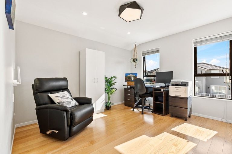 Photo of property in 42 Tai Crescent, Hobsonville, Auckland, 0616